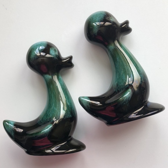 Blue Mountain Pottery Pair Of Ducks Figurines - Picture 1 of 12